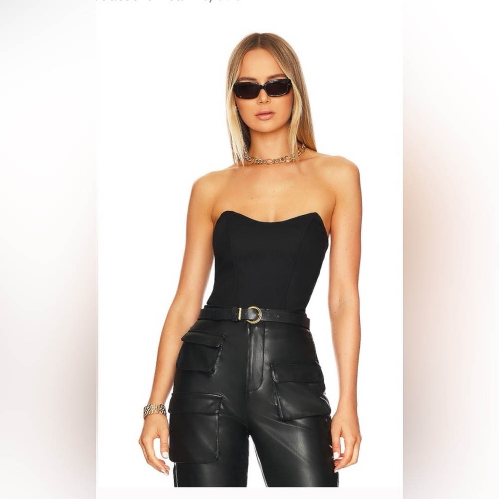 NWT Stevie Sweetheart Bodysuit in Black